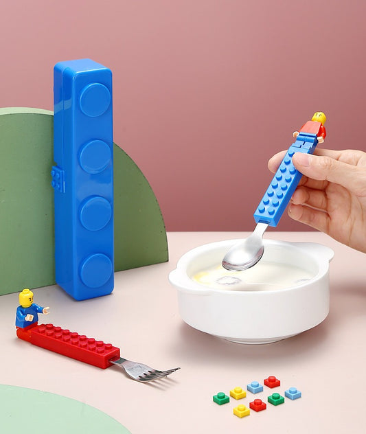 CONJUNTO DE TALHER DIVERTIDO EM FORMATO LEGO